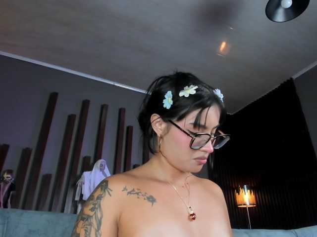 melody-cute10 live cam on BongaCams