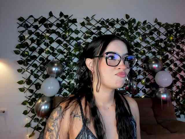 melody-cute10 webcam