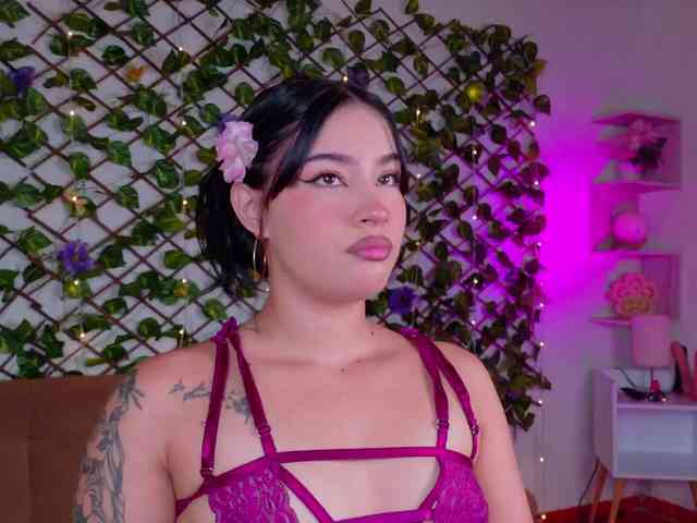 melody-cute10 webcam