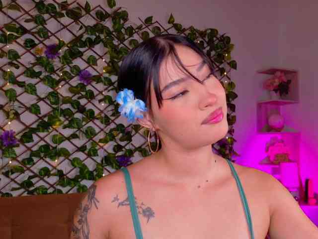 melody-cute10 webcam