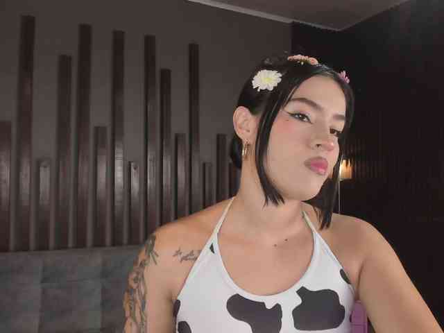 melody-cute10 webcam