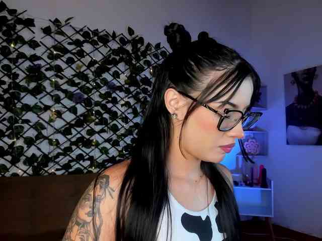 melody-cute10 webcam