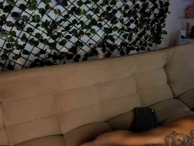 melody-cute10 webcam