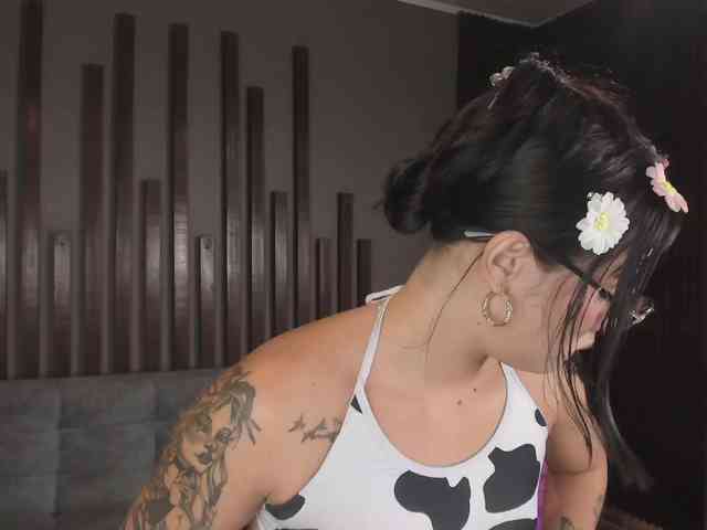 melody-cute10 webcam