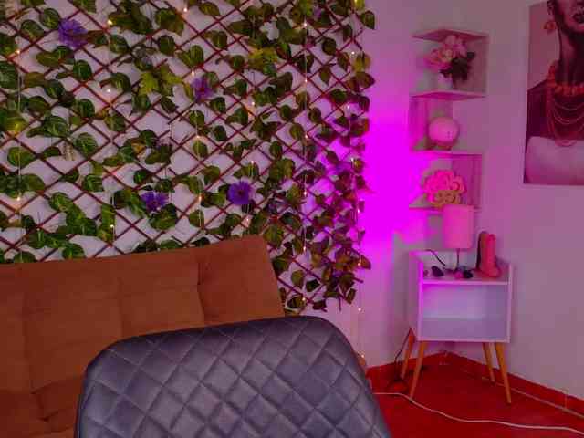 melody-cute10 webcam