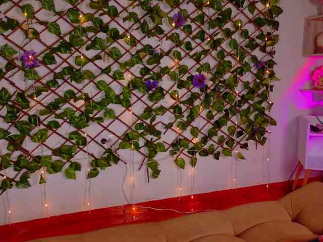 melody-cute10 webcam