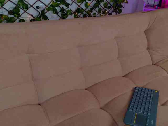 melody-cute10 webcam