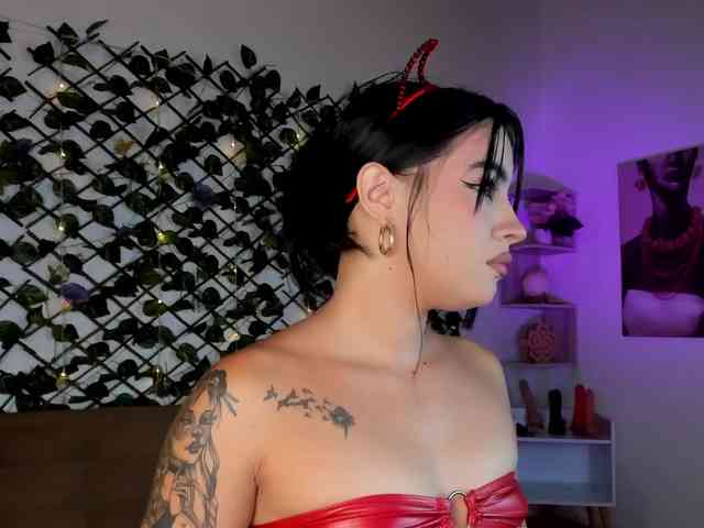 melody-cute10 webcam