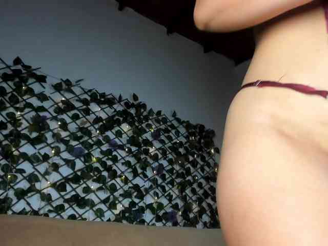 melody-cute10 webcam