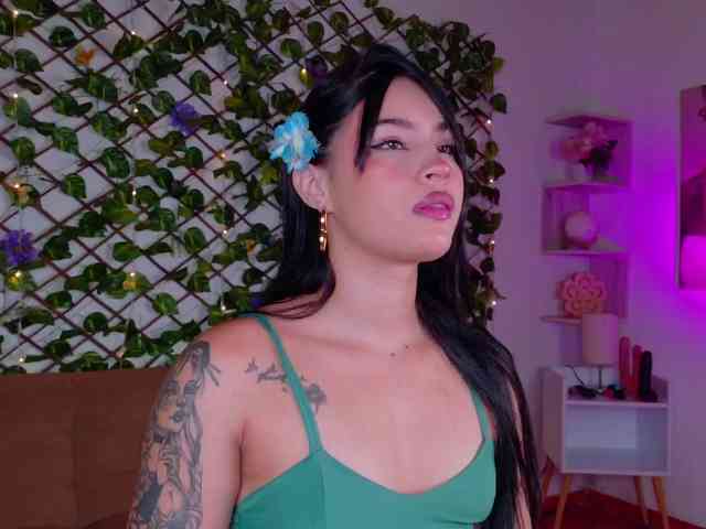 melody-cute10 webcam