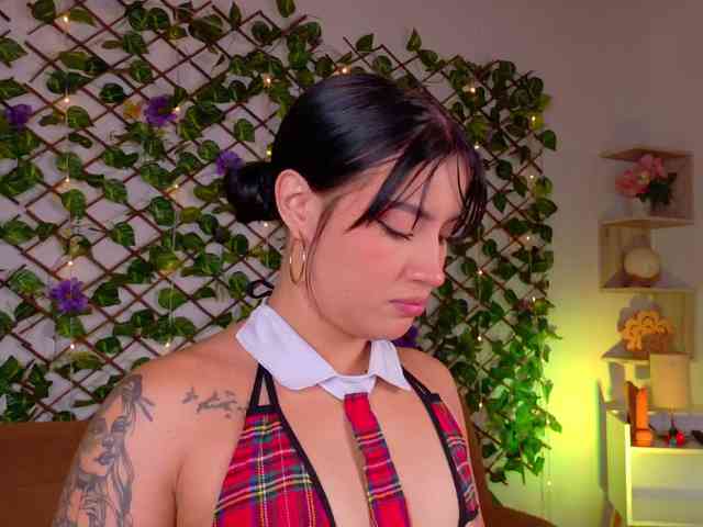 melody-cute10 webcam