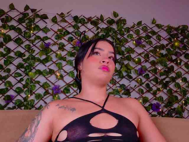 melody-cute10 webcam