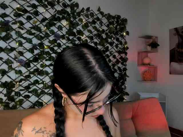 melody-cute10 webcam