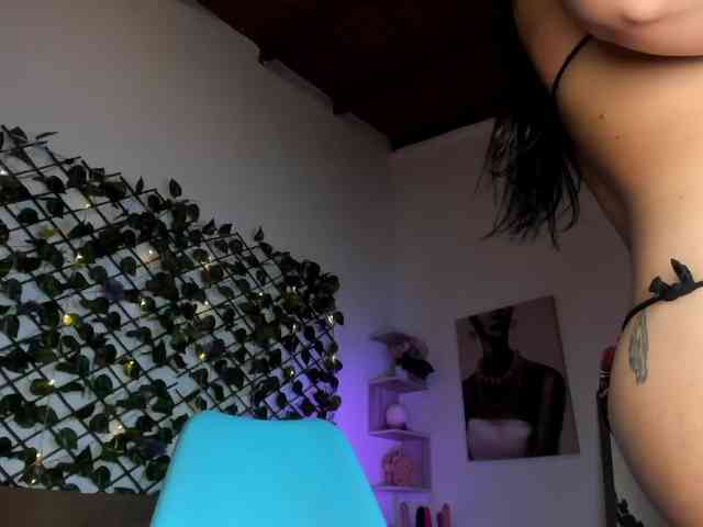 melody-cute10 webcam