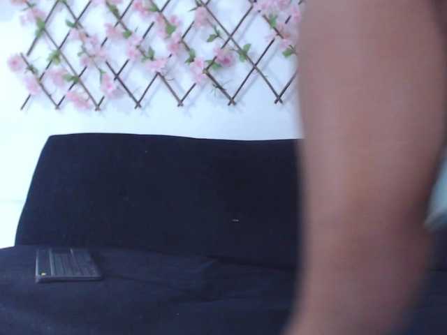 tiffany-gomez9 live webcam show