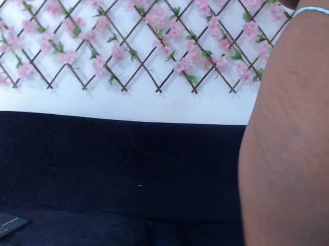 tiffany-gomez9 live cam on BongaCams
