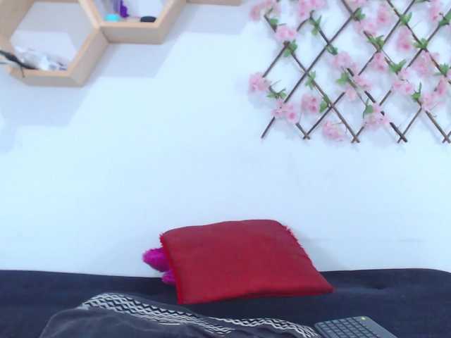 tiffany-gomez9's BongaCams show and profile