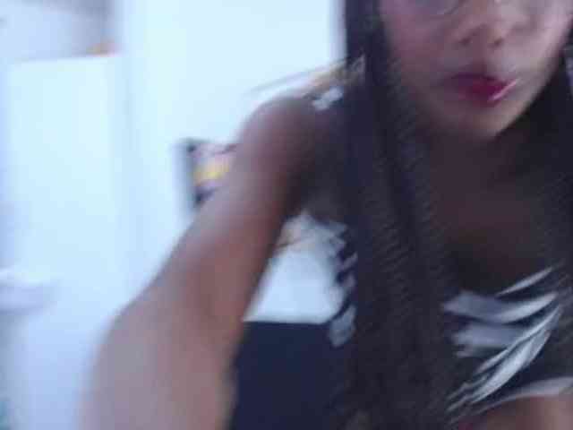 tiffany-gomez9 webcam
