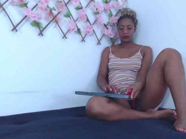 tiffany-gomez9 webcam