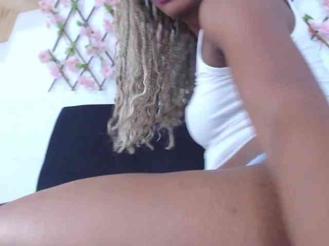 tiffany-gomez9 webcam