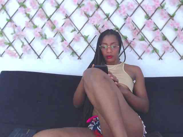 tiffany-gomez9 webcam