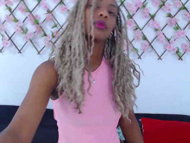 tiffany-gomez9 webcam