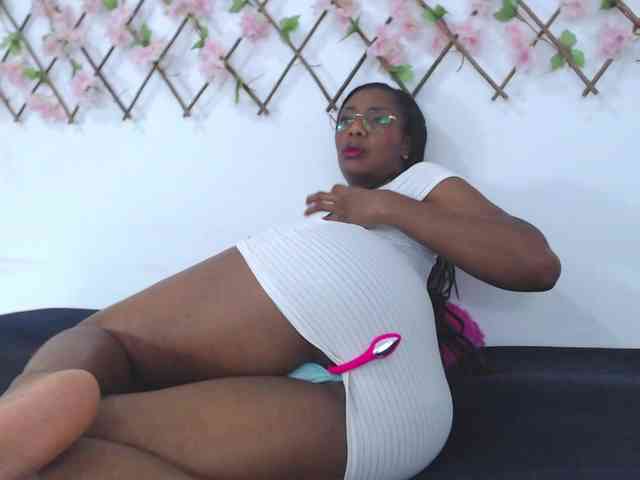 tiffany-gomez9 webcam