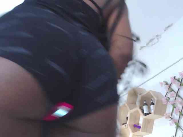 tiffany-gomez9 webcam