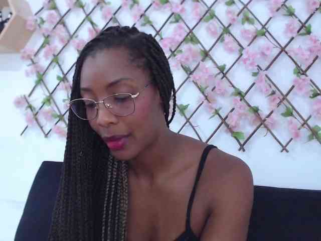 tiffany-gomez9 webcam