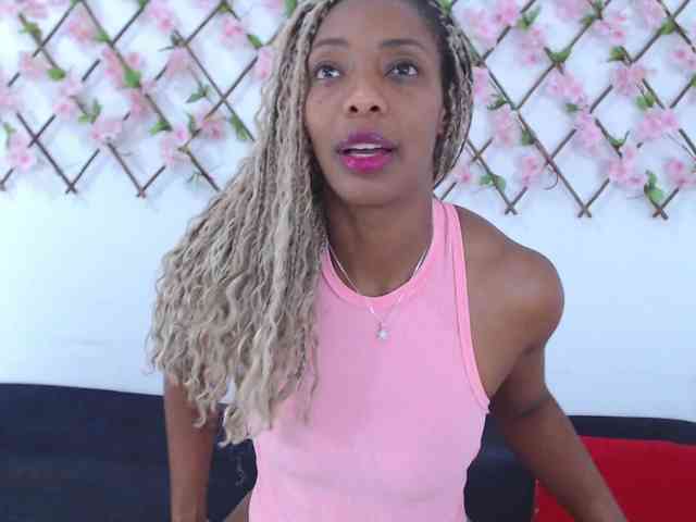 tiffany-gomez9 webcam