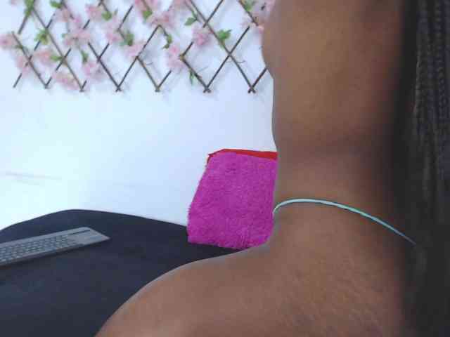 tiffany-gomez9 webcam