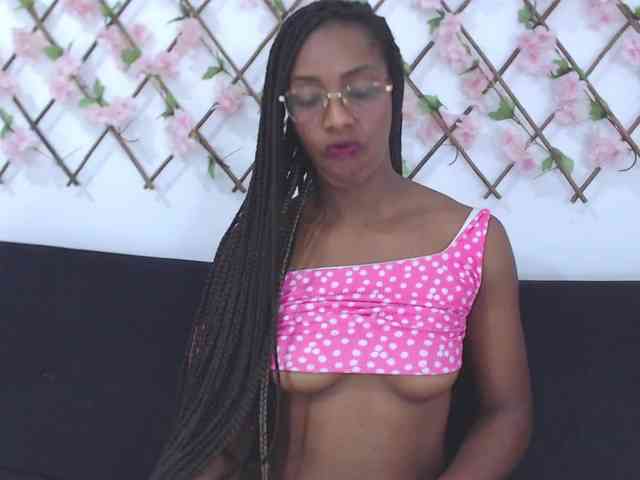 tiffany-gomez9 webcam