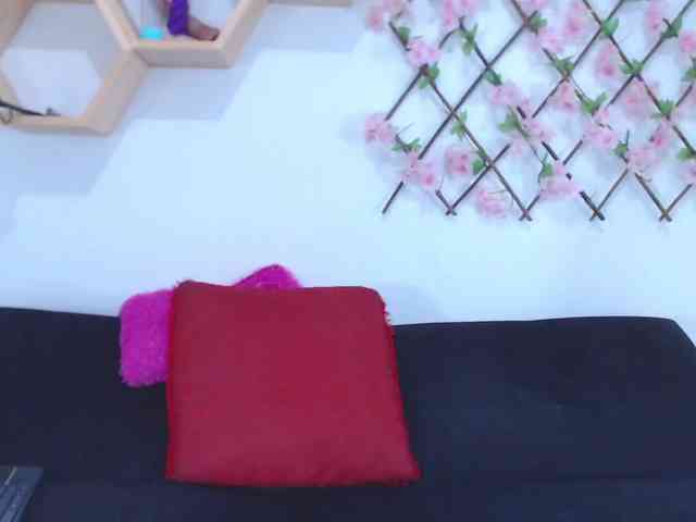 tiffany-gomez9 webcam