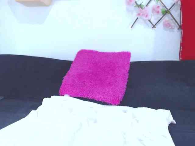 tiffany-gomez9 webcam