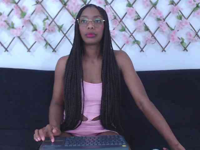 tiffany-gomez9 webcam