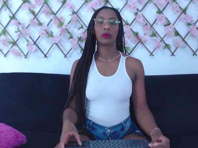 tiffany-gomez9 webcam