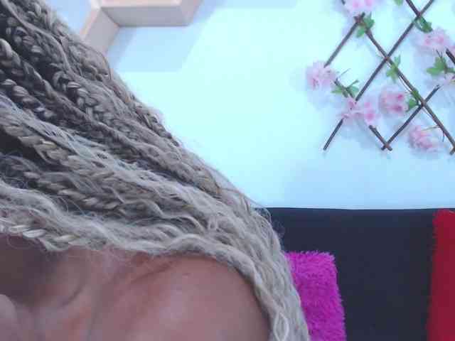 tiffany-gomez9 webcam