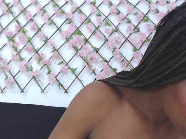 tiffany-gomez9 webcam