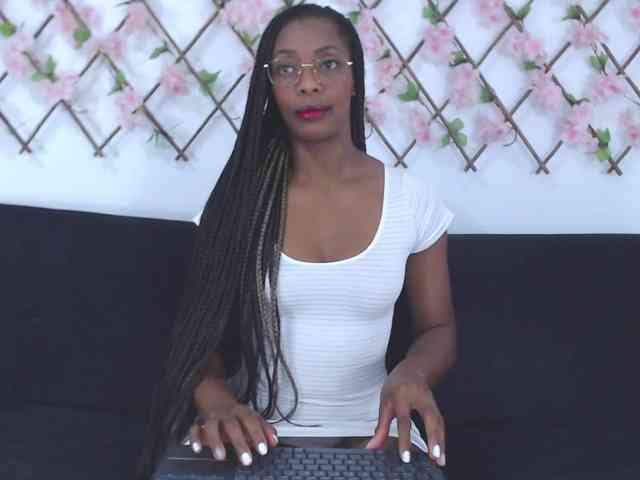 tiffany-gomez9 webcam