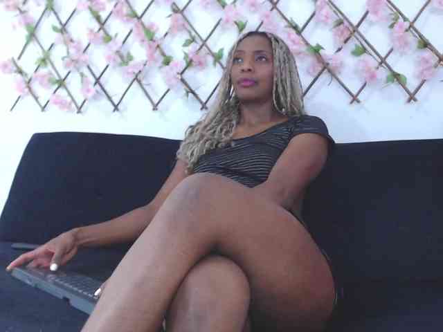 tiffany-gomez9 webcam