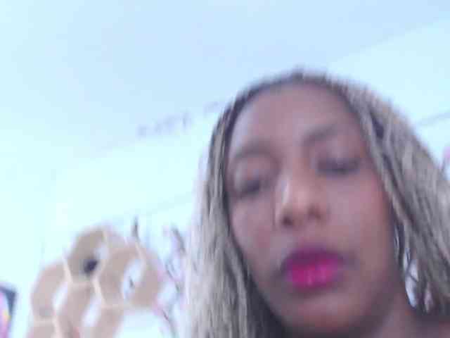 tiffany-gomez9 webcam
