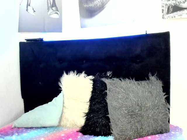 LinaBrowm live cam