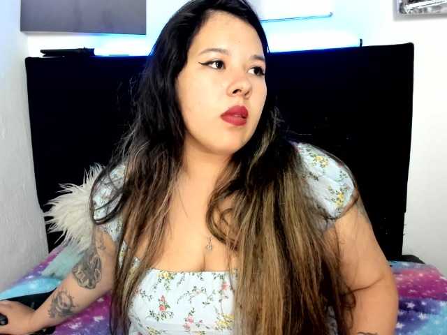 LinaBrowm live cam
