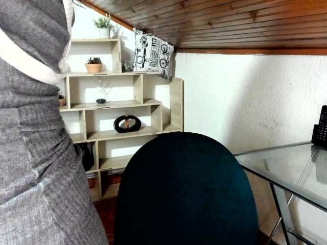 LinaBrowm live cam on BongaCams