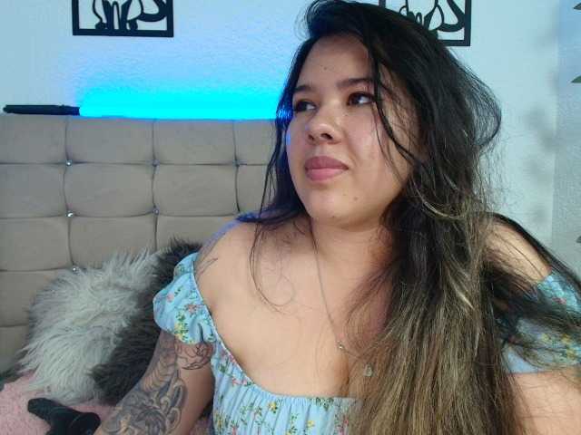 LinaBrowm live cam on BongaCams