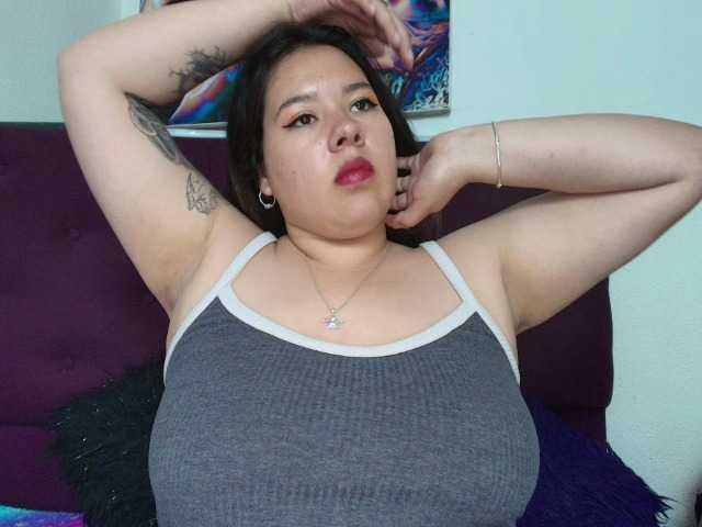 LinaBrowm live cam on BongaCams