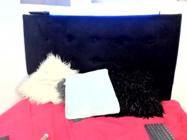 LinaBrowm live cam on BongaCams