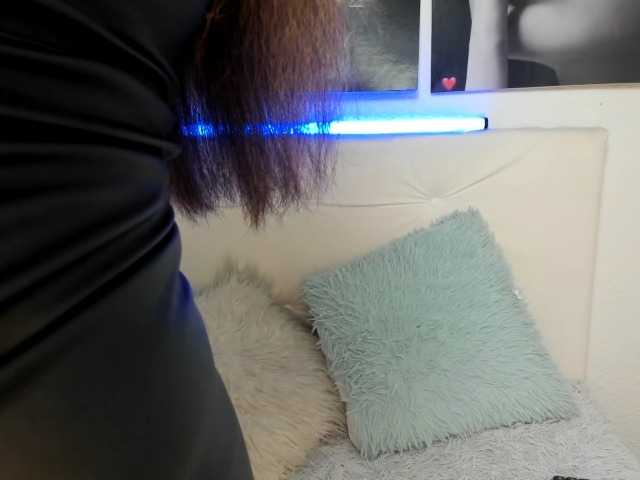 LinaBrowm live cam on BongaCams
