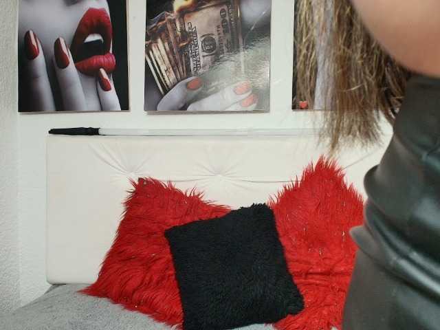 LinaBrowm live cam on BongaCams
