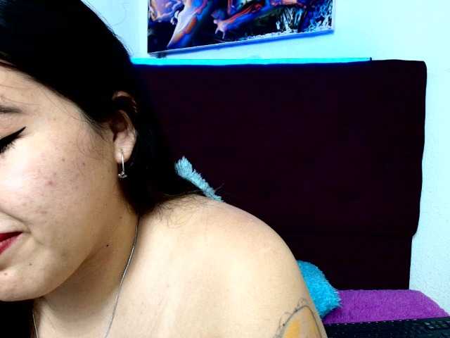 LinaBrowm live cam on BongaCams